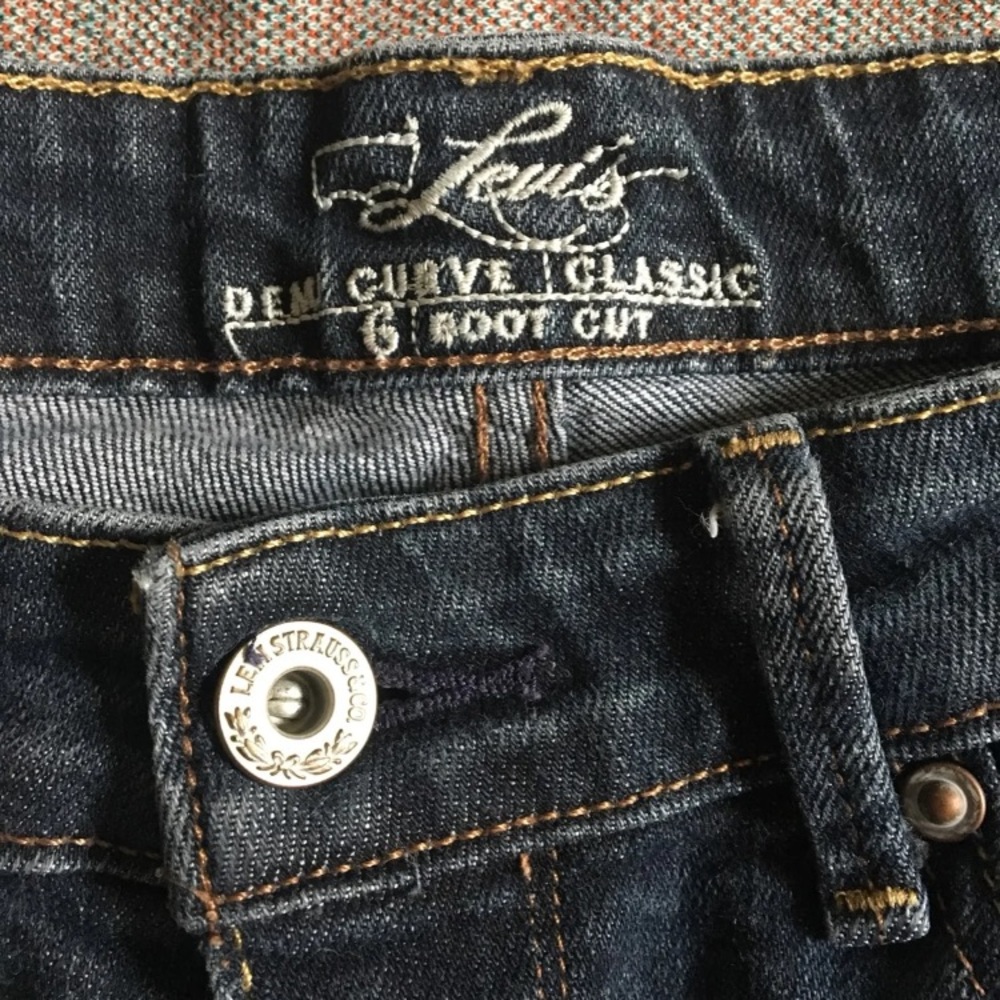Levi’s Demi curve classic jeans
